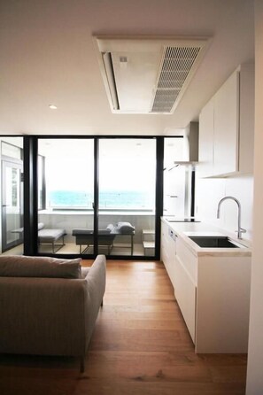 Superior Twin Room, Private Pool, Sea View | Interior