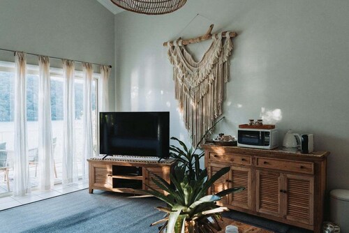Cottage Point Inn - Riverview Studio