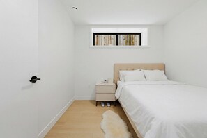 Room - Marpole Modern Stay 2 BR Near YVR (Vancouver)