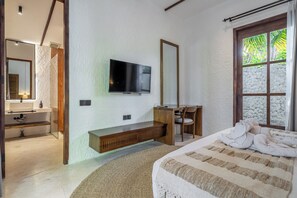 Vila Eksklusif, pemandangan kolam renang | Seprai katun Mesir, seprai premium, brankas, dan didekorasi berbeda-beda