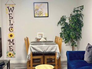 Room, 1 Bedroom | Dining - Room-cozy Private Suite Near Stoney & De (Calgary)