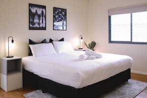 Family House, 3 Bedrooms | Iron/ironing board
