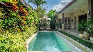 3 piscinas al aire libre