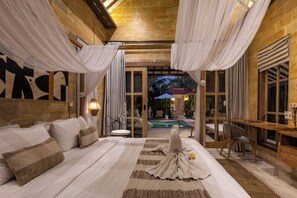 Superior Villa, Pool View | Egyptian cotton sheets, premium bedding, in-room safe - Nyaman Villas Ubud (Ubud)