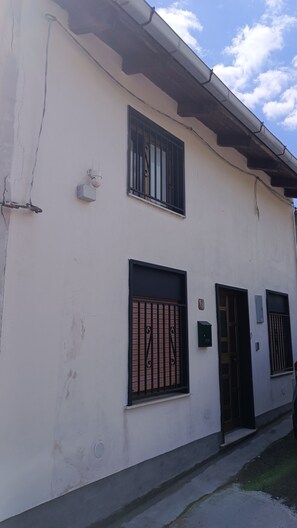 Exterior detail - EtnaTaormina view panoramic terrace, overlooking Taormina and surroundings (Santa Venera-portosalvo)