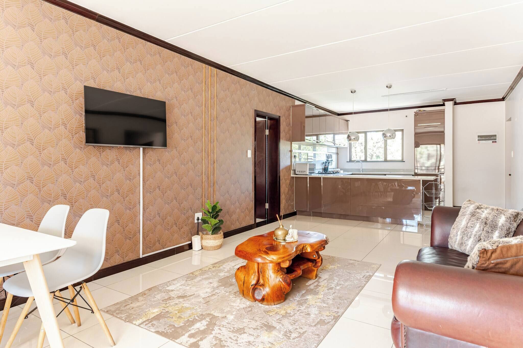 Apartment, 2 Bedrooms, Balcony | Living room