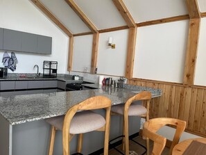 Superior Penthouse, Balcony, Mountain View | Private kitchen - Idan Barn Suites and Cafè (Naro Moru)