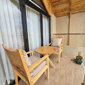 Terrace/patio - Idan Barn Suites and Cafè (Naro Moru)