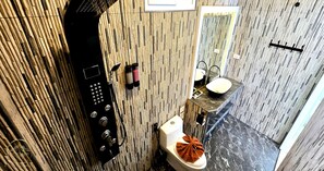 Bathroom - PATTAYA LAND - You Only Live Once (Pattaya)