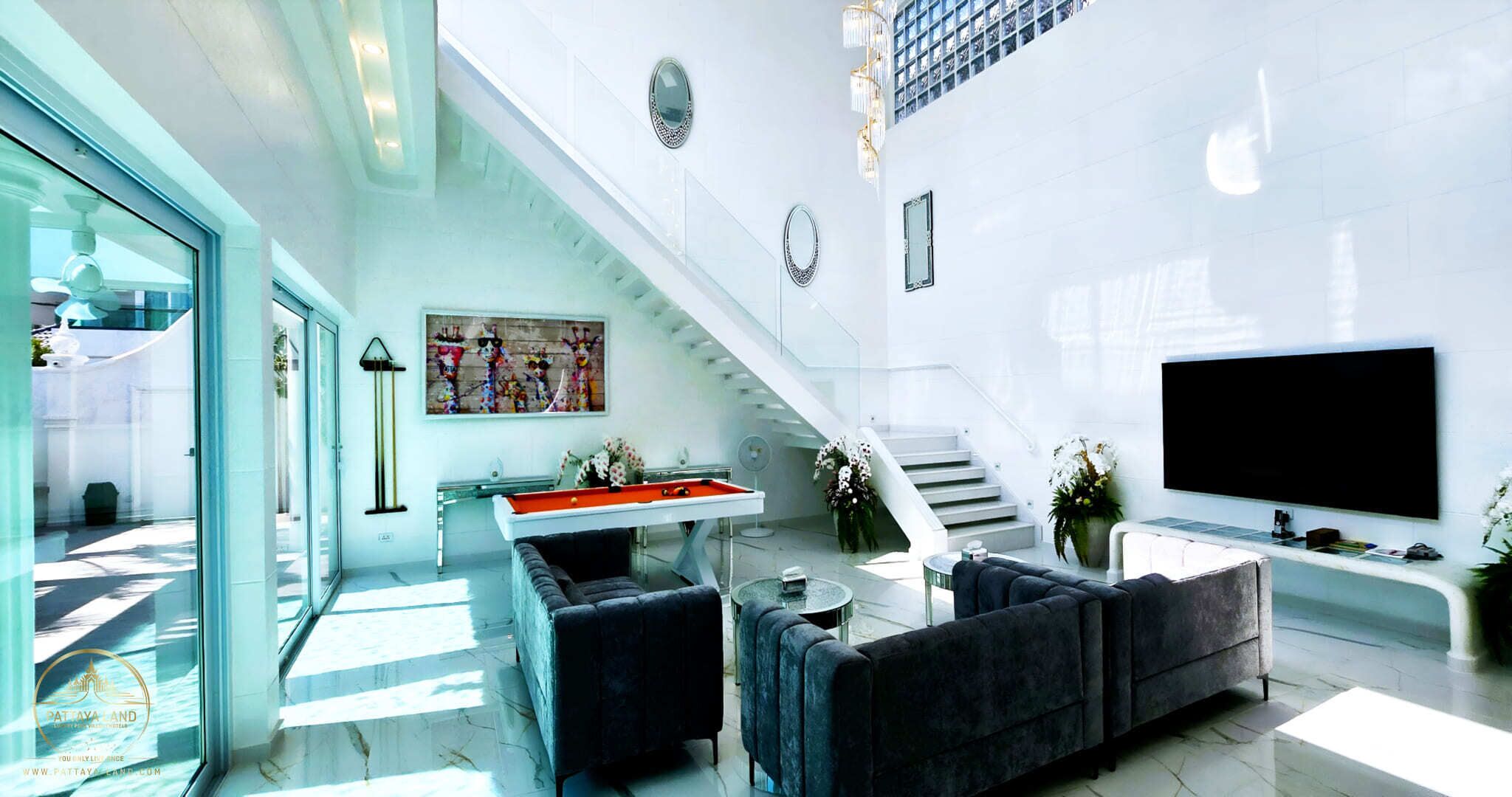 Luxury Villa, Private Pool | Living room