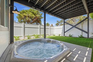 Baignoire à remous extérieure