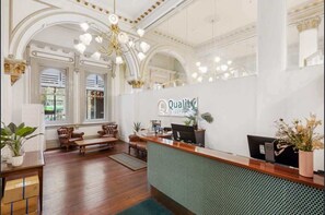Lobby - City Centre - Little Bourke Street - 1BD Apartment (Melbourne)