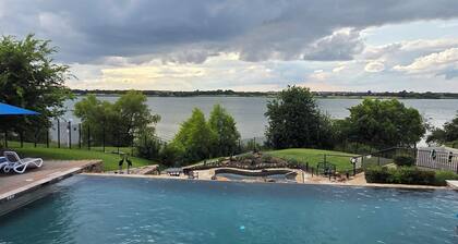 Cozy Private 1-bedroom Bed and Breakfast house with AC in pleasant The Colony