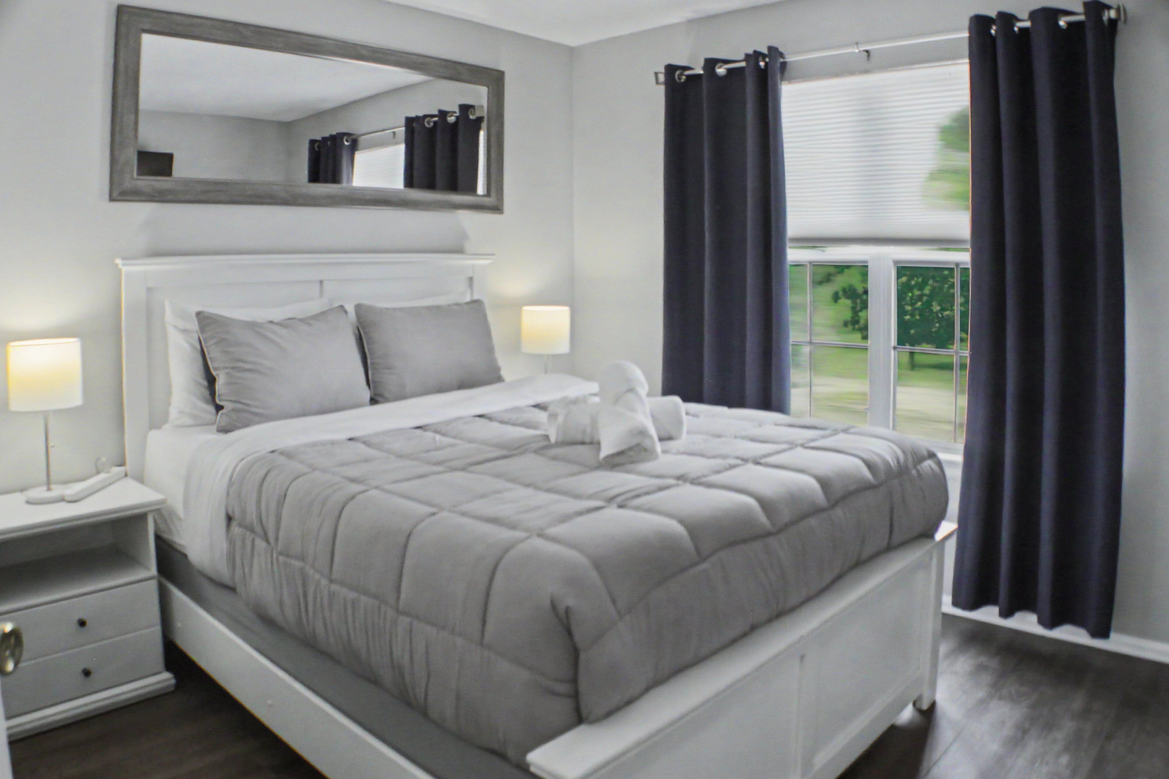 Iron/ironing board, WiFi, bed sheets