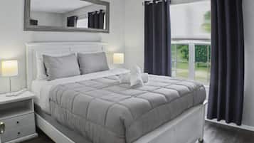 4 bedrooms, iron/ironing board, WiFi, bed sheets