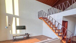 Biệt thự, 2 phòng ngủ | Khu phòng khách