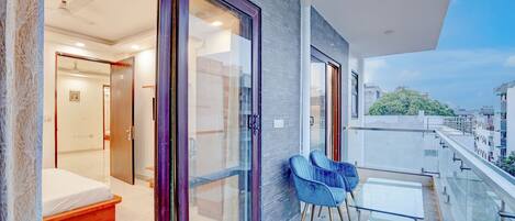 Deluxe Double Room, Balcony, City View | Property grounds