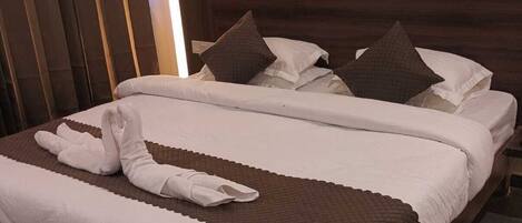 Deluxe Double Room, Desert View | Free WiFi