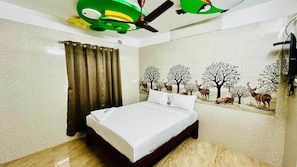 Quarto casal standard | Wi-Fi de cortesia, roupa de cama