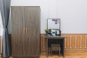 Deluxe Quadruple Room, City View | Bahagian dalam