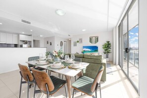 Dining - Hillsdale 3BR|Eastgarden&UNSW with Parking (Hillsdale)