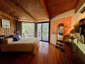 Room - Nature-Immersed Two Bedroom Home Overlooking Mission Canyon (Santa Barbara)