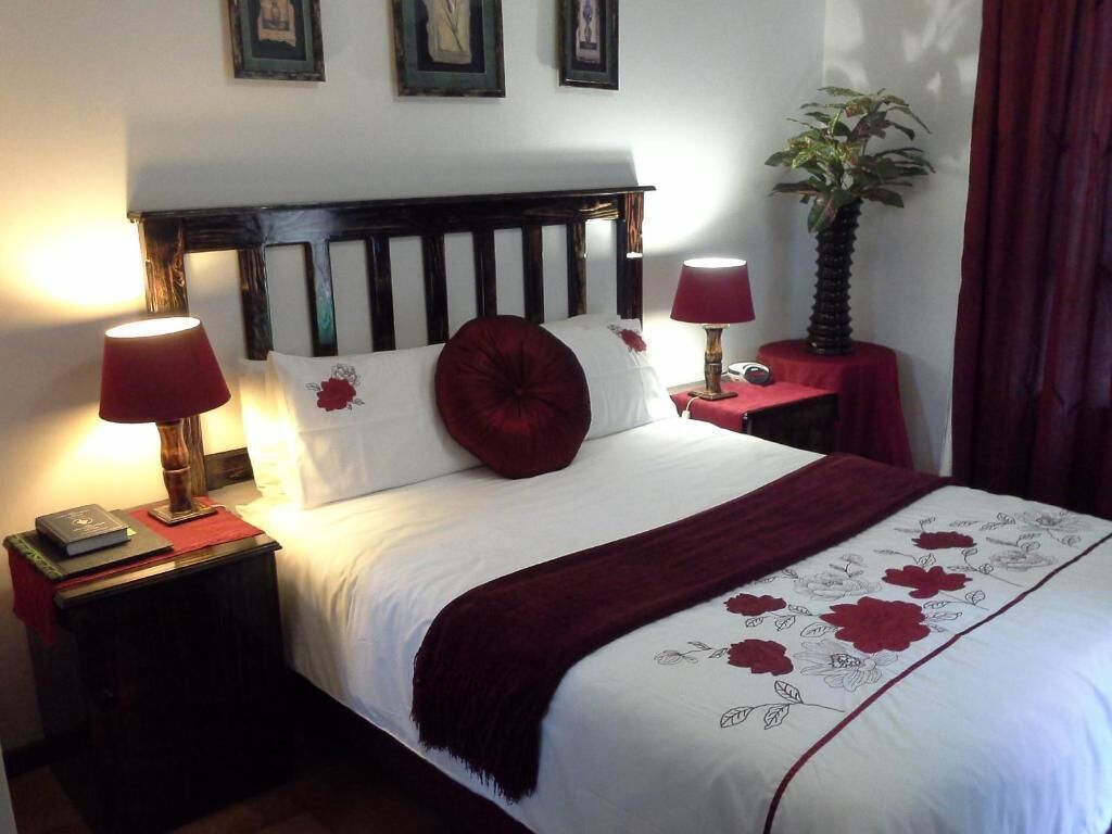 Standard Double or Twin Room, Patio, Garden View | In-room safe, iron/ironing board, free WiFi