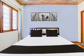 Kamar Deluks | Tempat tidur lipat/tambahan, Wi-Fi gratis, dan seprai linen