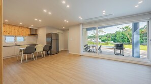Basic Room, 3 Bedrooms (Private House A) - Gangneung Sacheon Bom House (Gangneung-si)