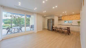 Basic Room, 3 Bedrooms (Private House B) - Gangneung Sacheon Bom House (Gangneung-si)