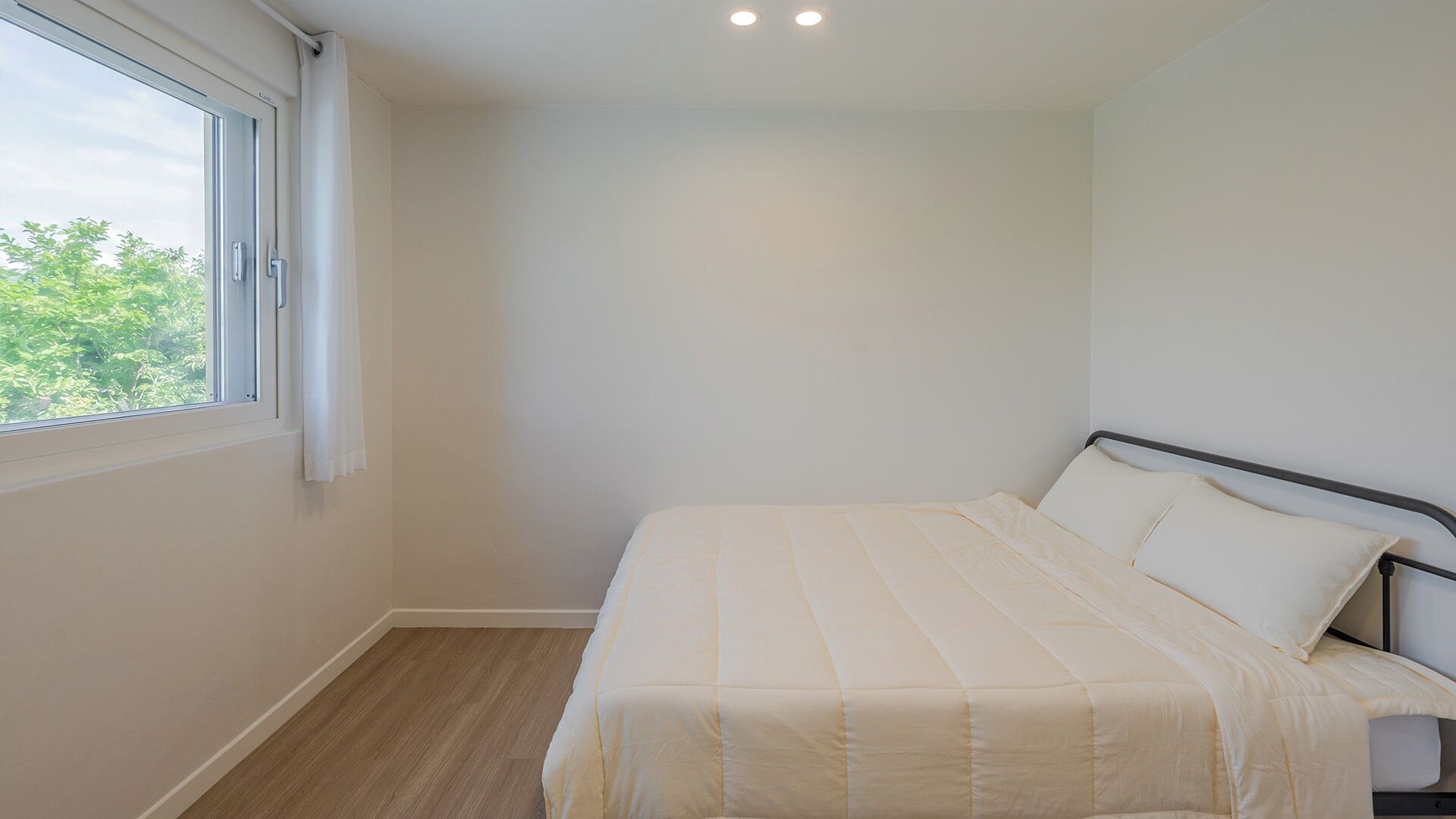 Basic Room, 3 Bedrooms (Private House B)