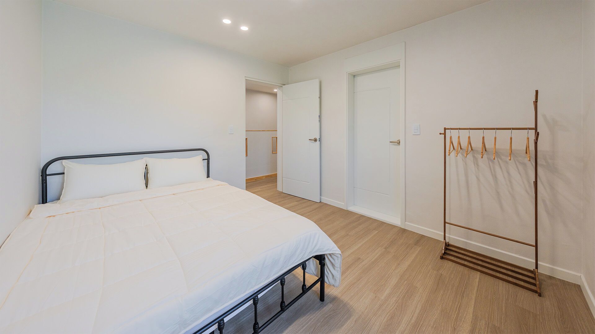 Basic-værelse - 3 soveværelser (Private House B) | 3 soveværelser, gratis Wi-Fi