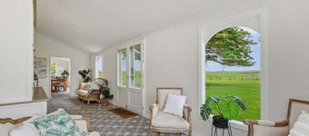 Cork Hill Retreat - Charming & Historic with Natural Beauty