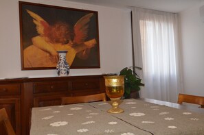 Dining - Vrbo Property (Venezia)