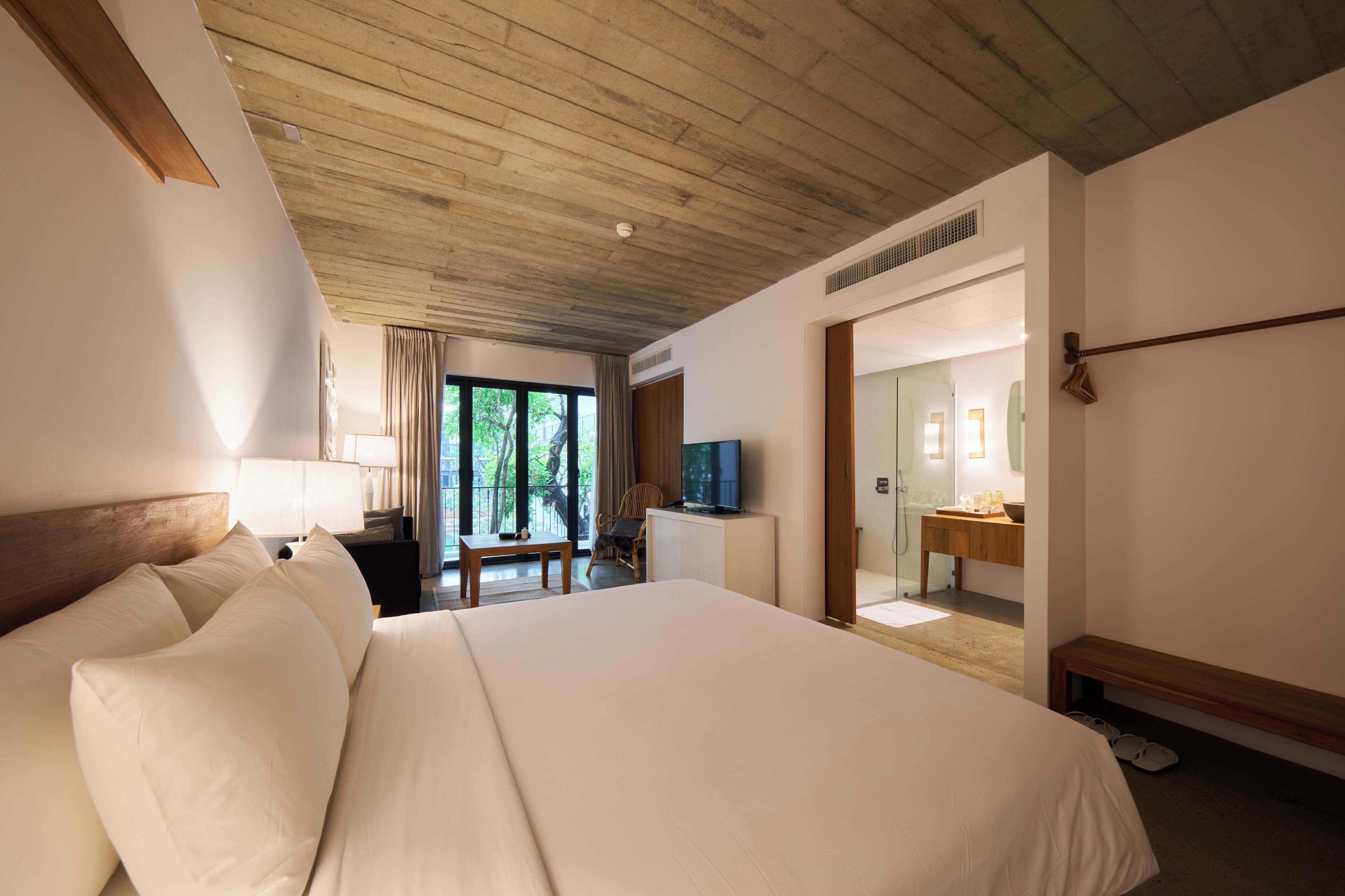 Deluxe Double Room, Balcony, Courtyard View | Free WiFi