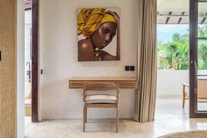 Luxury Villa, Pool View | Interior - Rumah Villa - Lush Poolside Escape (Ubud)