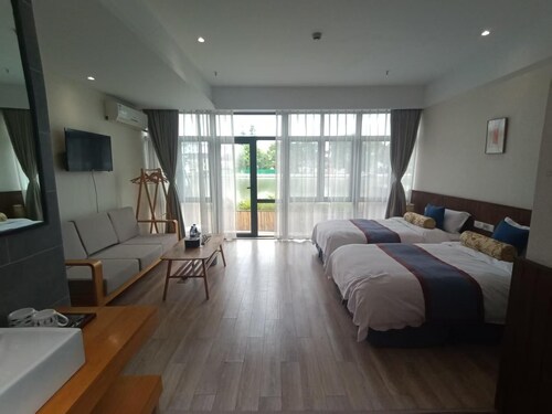 Lake Villa Boutique Guesthouse
