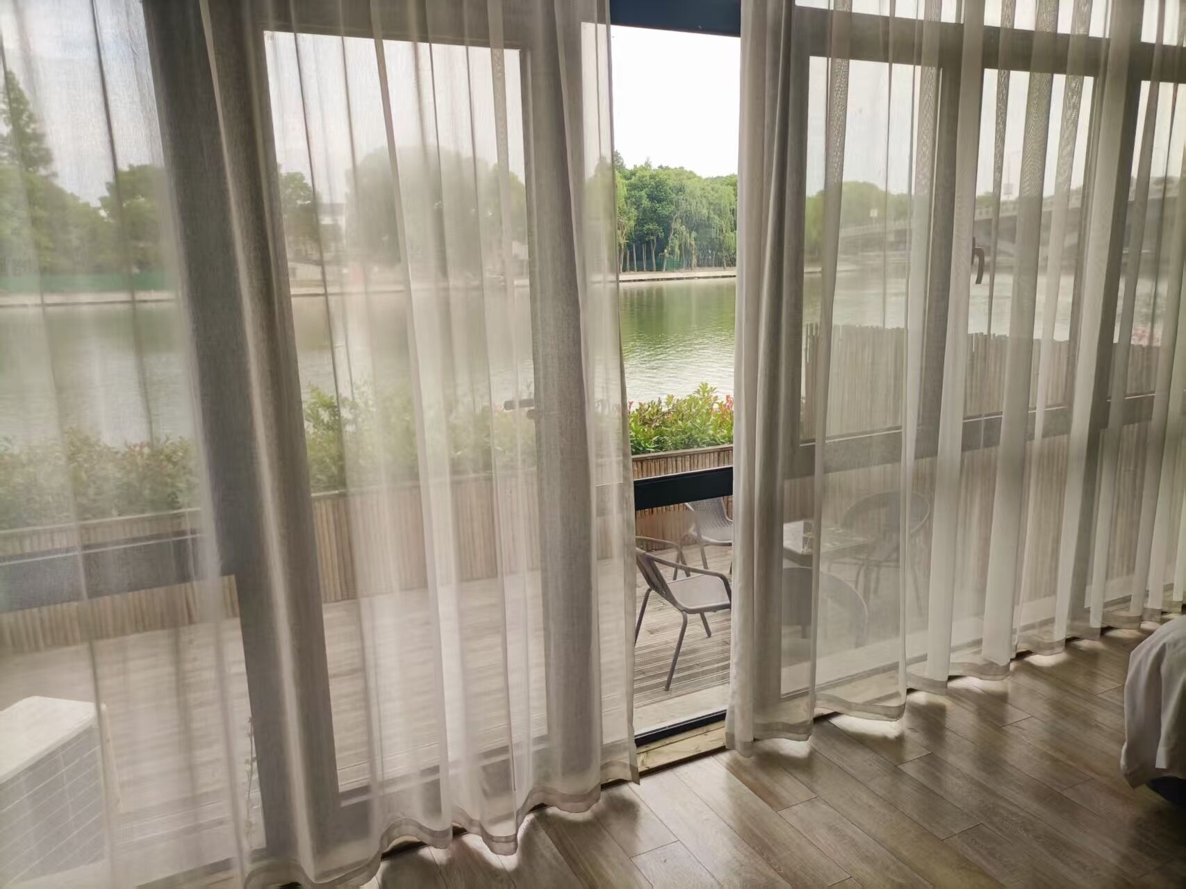 Comfort Double Room, Lake View | Interior