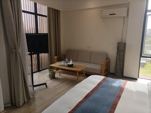 Comfort Double Room, Lake View - Lake Villa Boutique Guesthouse (Zhujiajiao Ancient Town, Qingpu District)