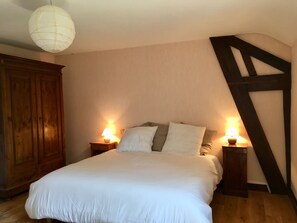 WiFi, bed sheets - agritourisme guesthouse (Moux-en-Morvan)