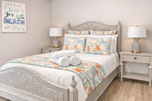 Iron/ironing board, Internet, bed sheets