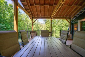 Outdoor dining - Bear Ridge Base Camp at Buffalo Creek | Pet-Friendly Lake Lure Cabin with Views, Firepit & Game Room (Lake Lure)