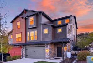 Exterior - Private Hot Tub + Firepit + Mountain Views | Near Deer Valley | Hideout Heights (Hideout)
