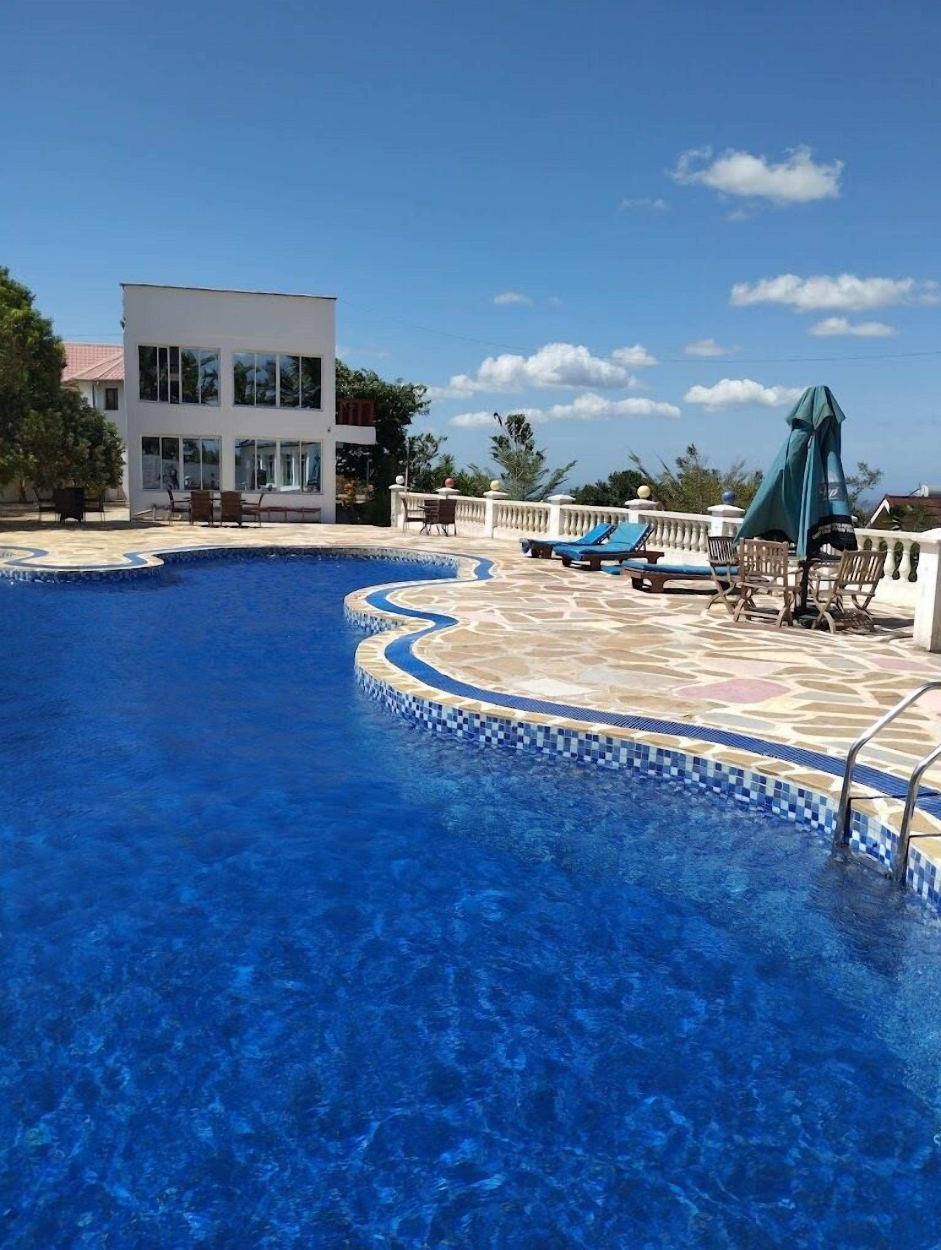 Piscine extérieure