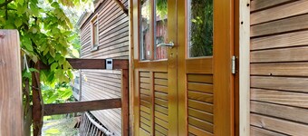 Tiny Home "Palatinate Circus Wagon" with Private Terrace and Wi-Fi