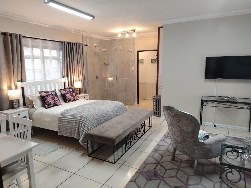 Iron/ironing board, Internet, bed sheets, wheelchair access