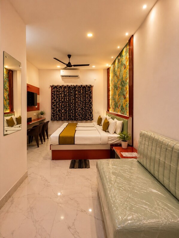 Deluxe Room | Free WiFi - Hotel Golden Regency (Kolkata)