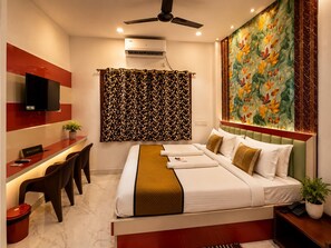 Deluxe Room | Free WiFi - Hotel Golden Regency (Kolkata)