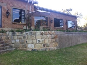 Outdoor dining - Fat Mulberry Guest Farm (Fouriesburg)