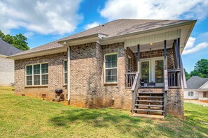 Exterior - Huntsville Home Base w/ Yard + Patio! (Huntsville)